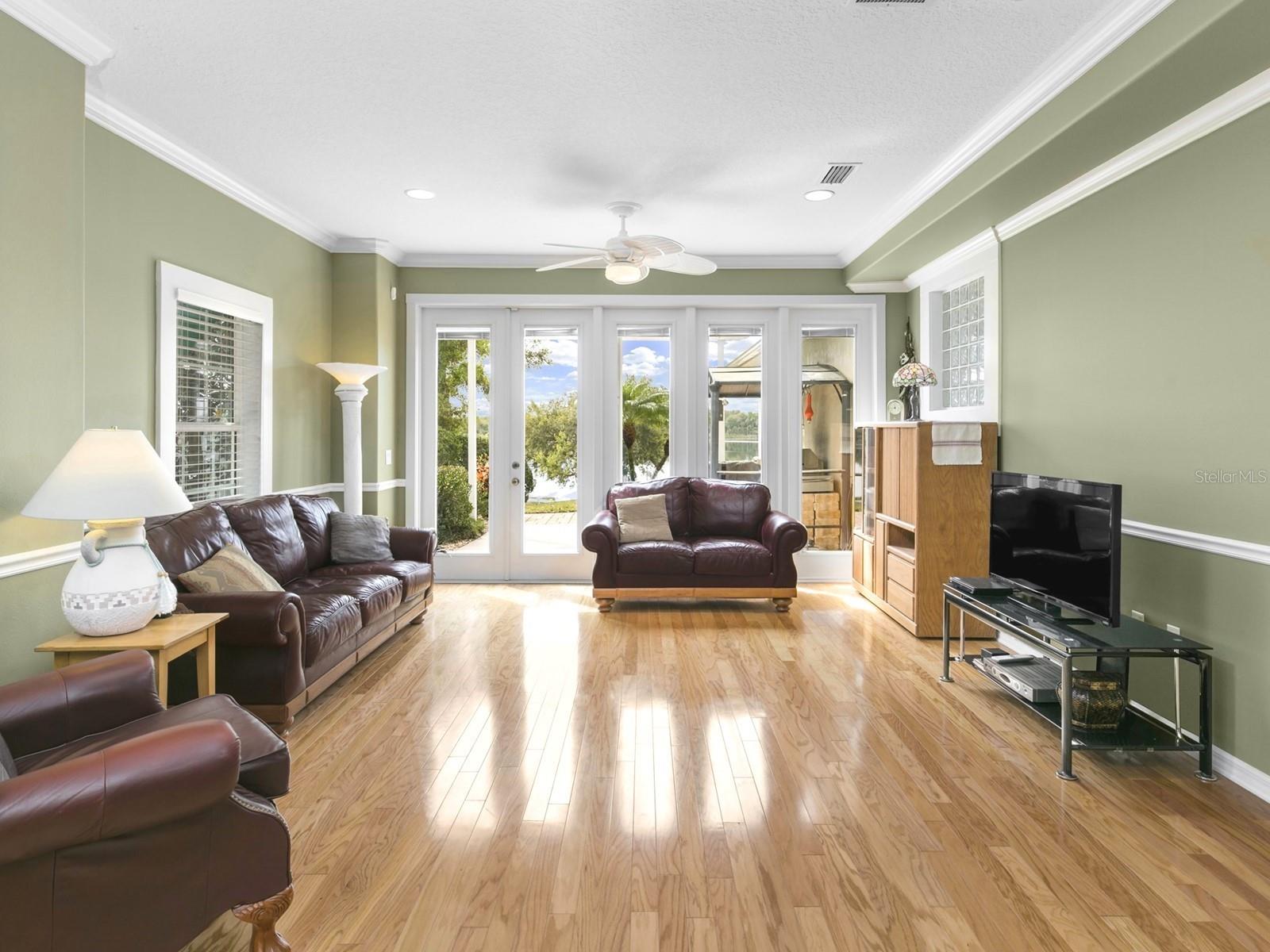 EAST LAKE ESTATES UNIT 01 - Residential