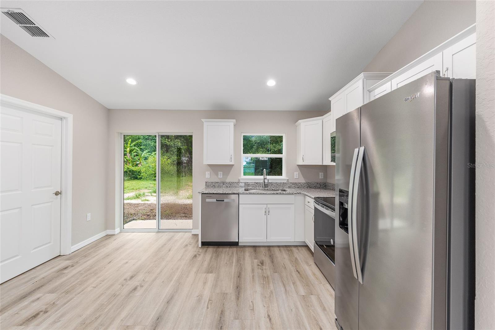 RAINBOW LAKES ESTATE - Residential