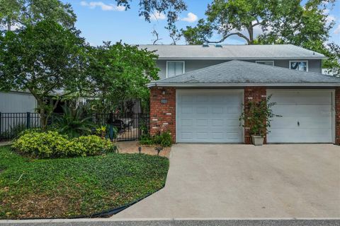 Photo of 623 Red Oak Circle #109, Altamonte Springs, FL 32701 (MLS # O6356306)
