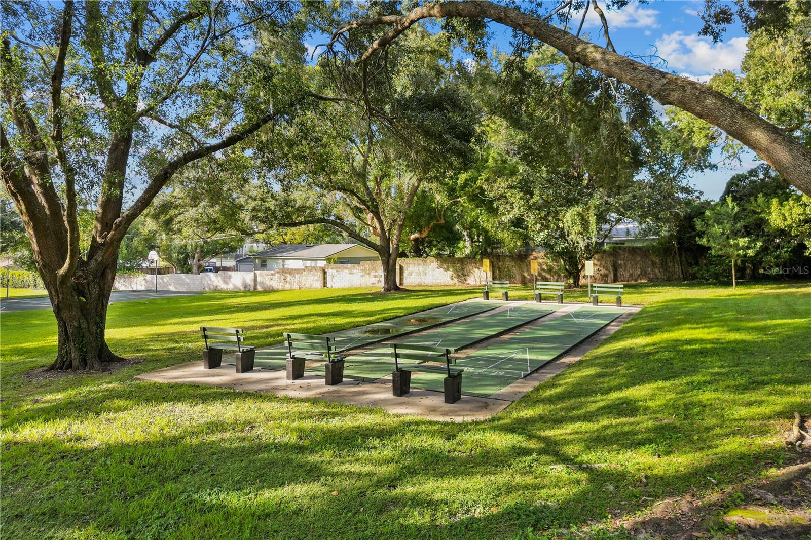 OAK HARBOUR SEC 3 A CONDO - Residential