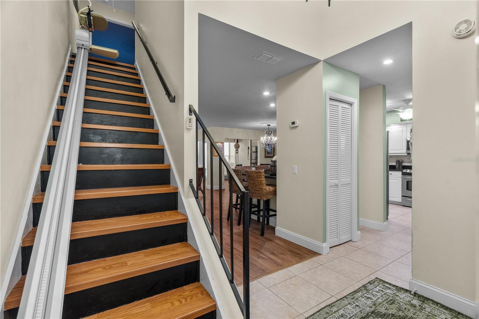 OAK HARBOUR SEC 3 A CONDO - Residential