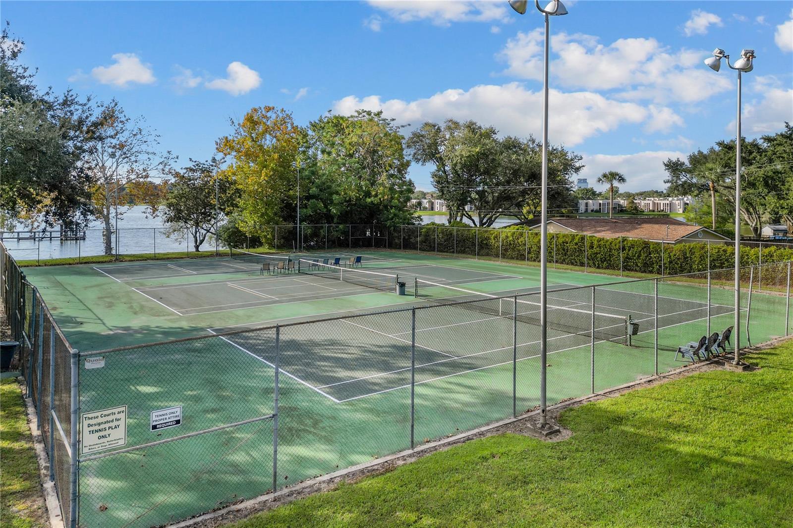 OAK HARBOUR SEC 3 A CONDO - Residential