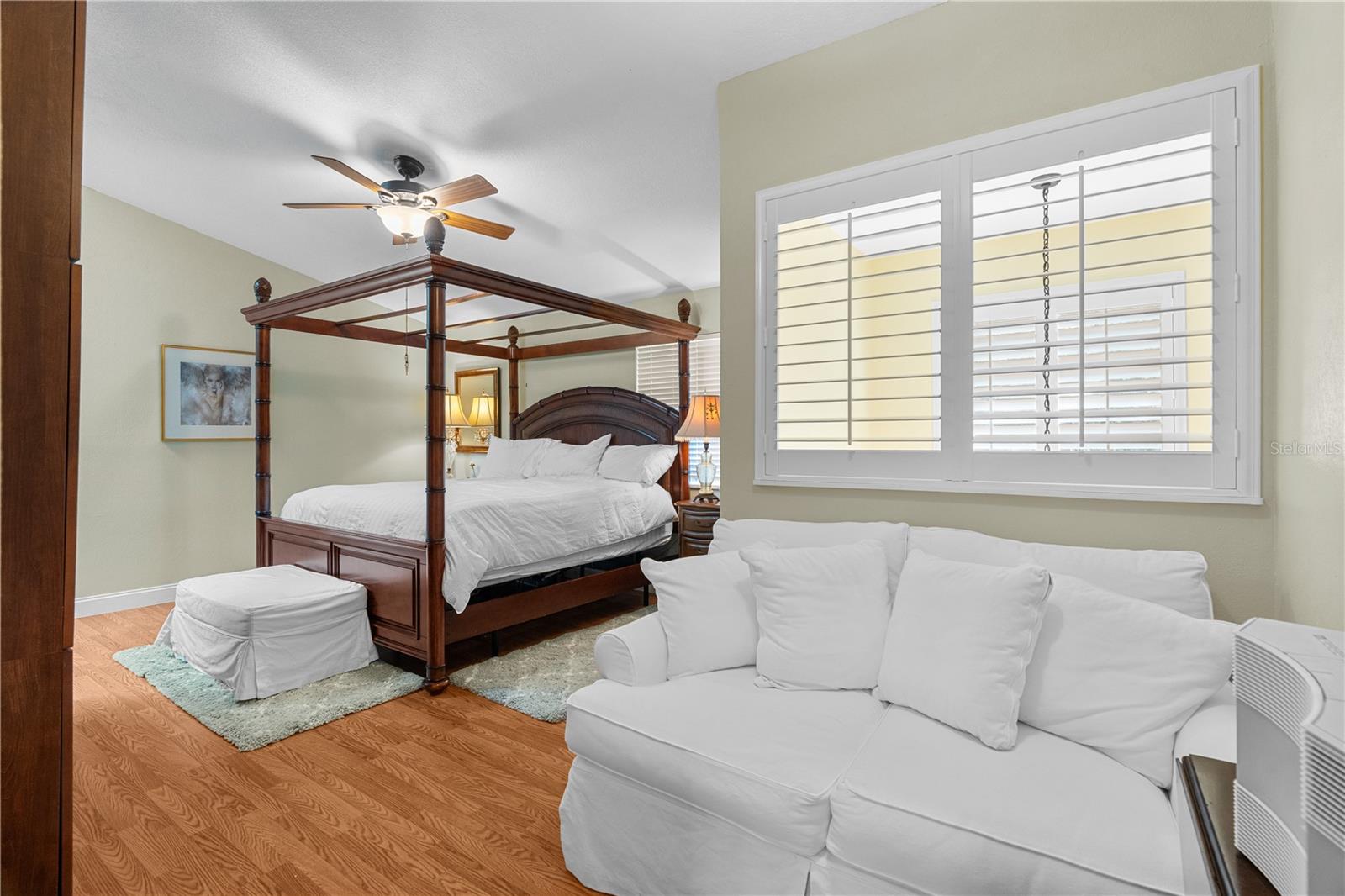 OAK HARBOUR SEC 3 A CONDO - Residential