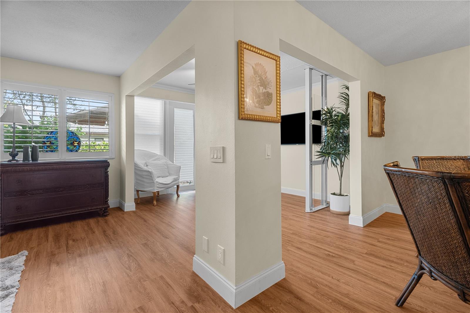 OAK HARBOUR SEC 3 A CONDO - Residential