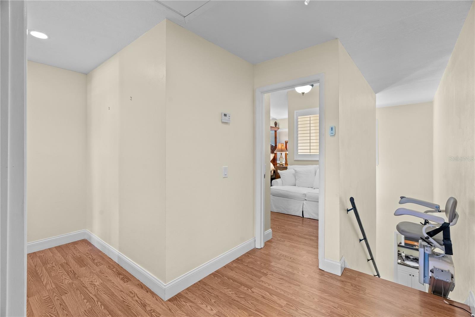 OAK HARBOUR SEC 3 A CONDO - Residential