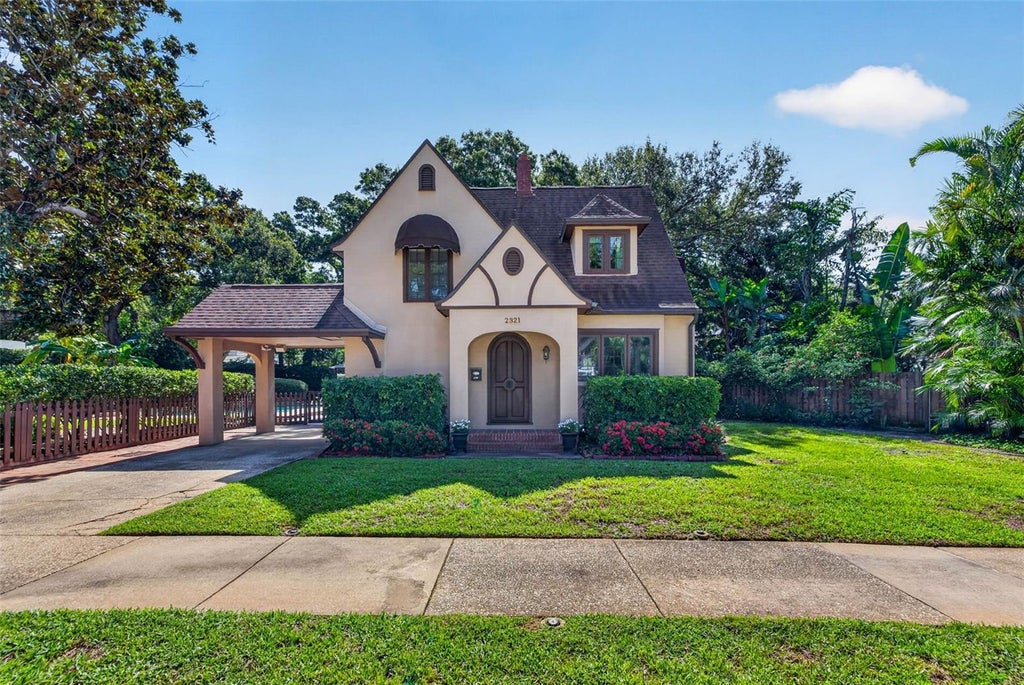 Photo of 2321 14th Street N, St Petersburg, FL 33704 (MLS # TB8534005)