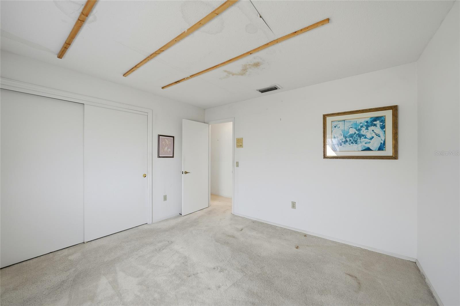 ENGLEWOOD ISLES SUB - Residential