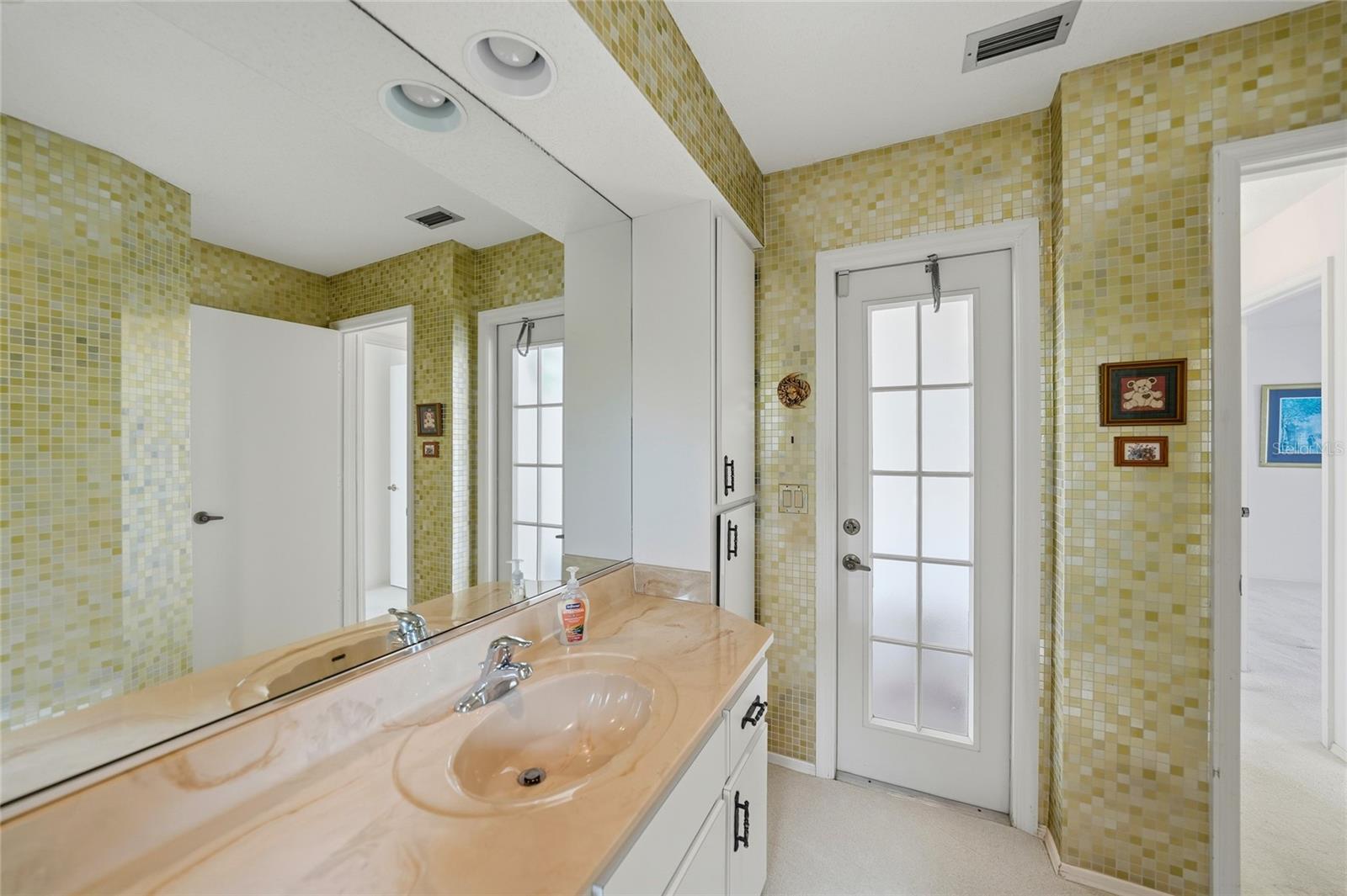 ENGLEWOOD ISLES SUB - Residential