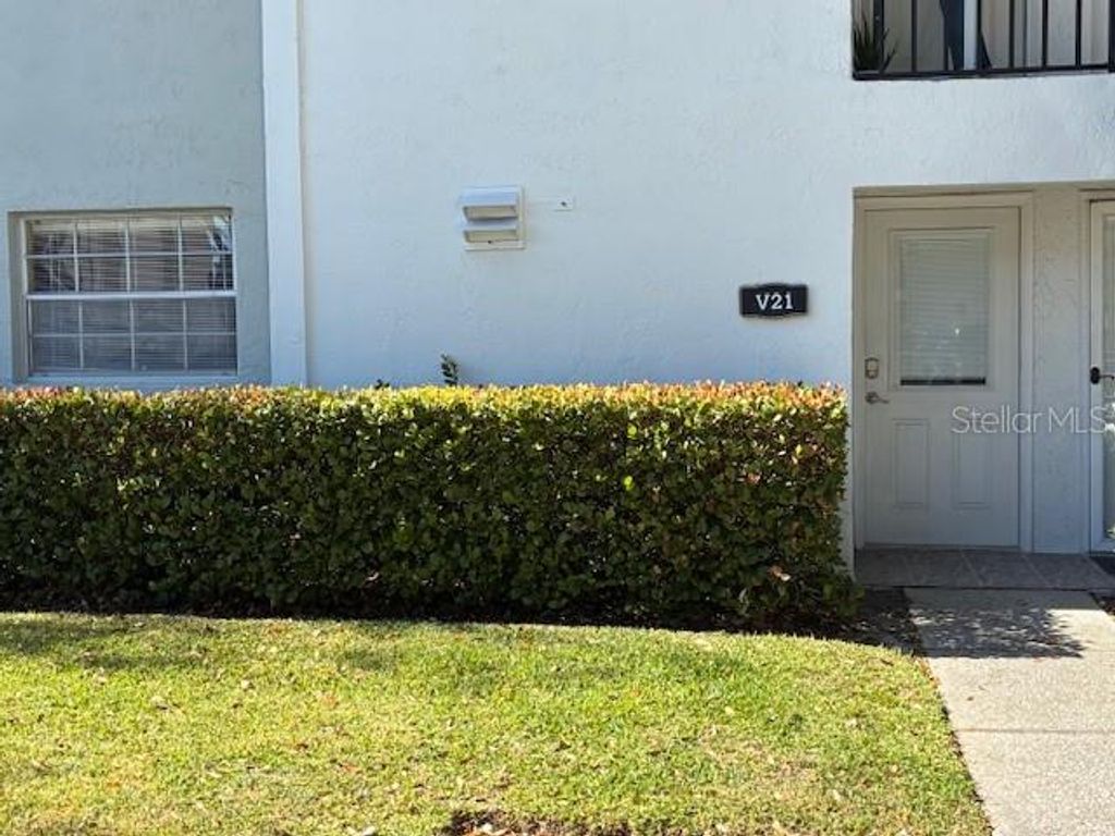 Photo of 3806 N Oak Drive #V21, Tampa, FL 33611 (MLS # A4681043)
