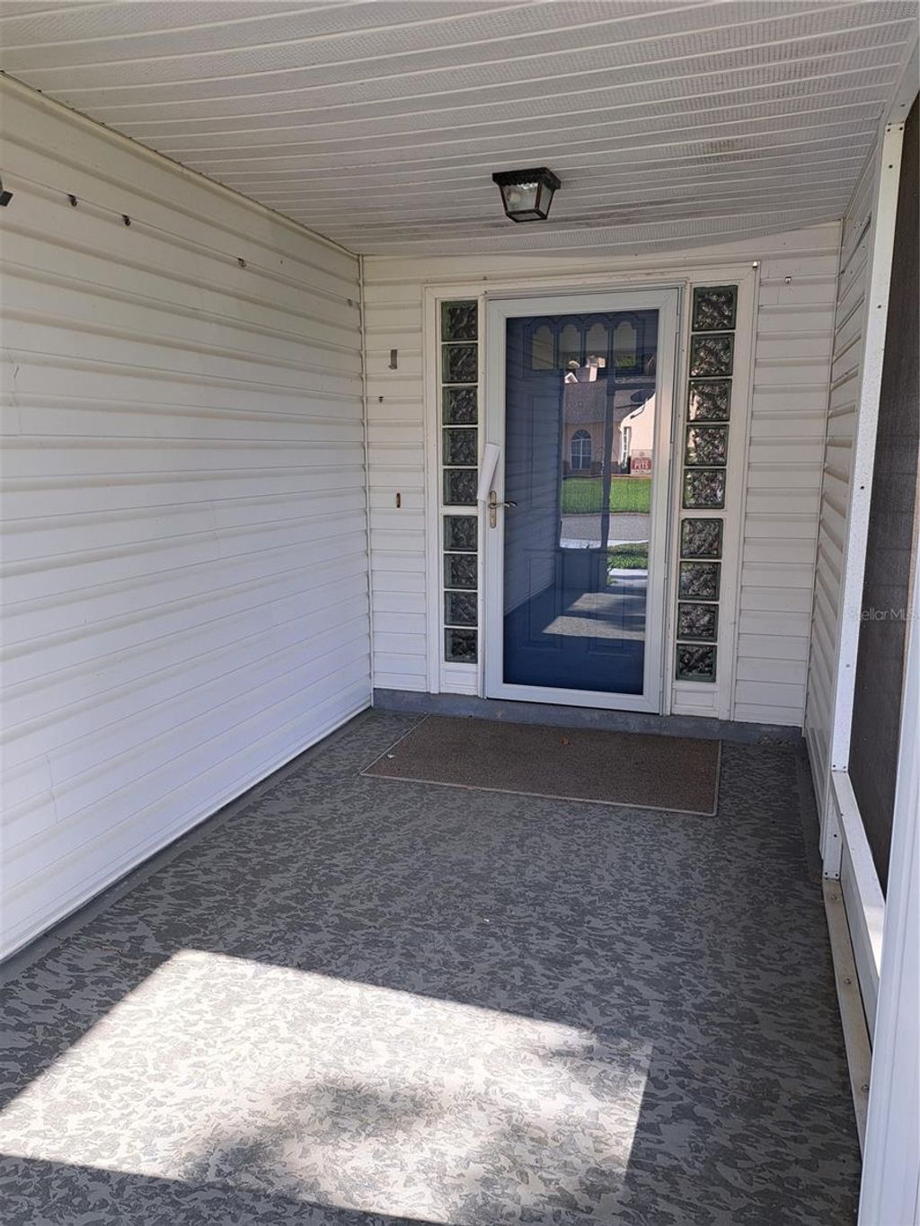 Photo of 5618 Rosewall Circle, Leesburg, FL 34748 (MLS # G5110464)