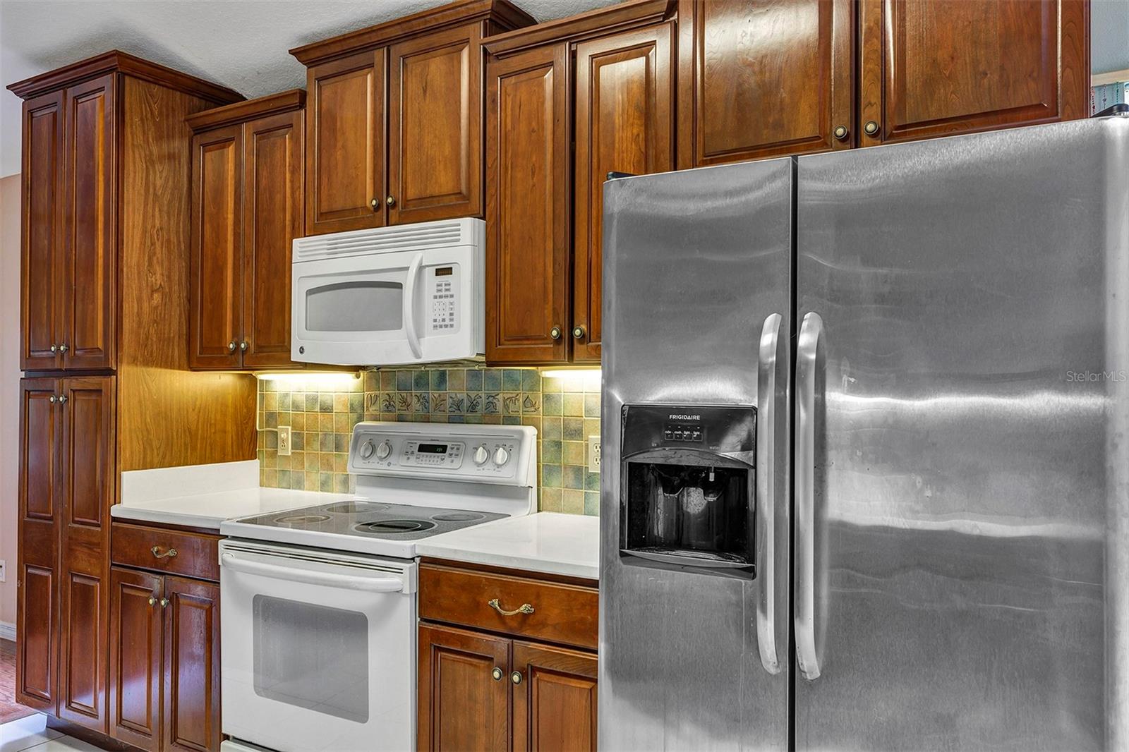 SAVANNAH OAKS - Residential