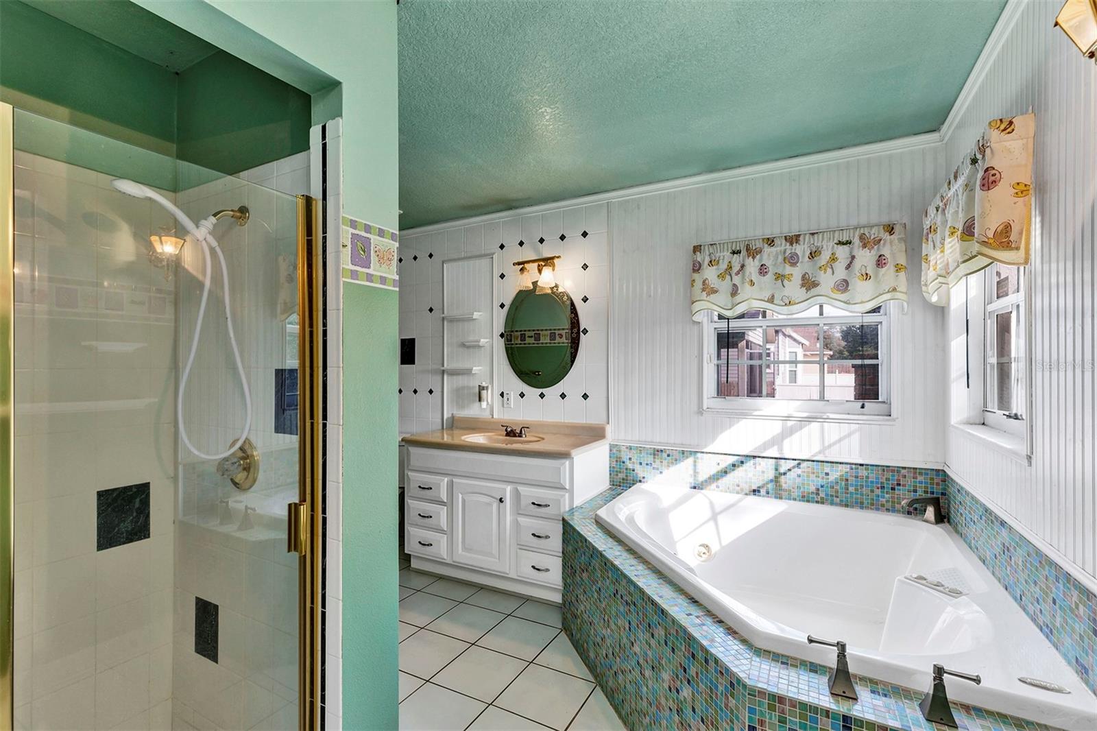 SAVANNAH OAKS - Residential