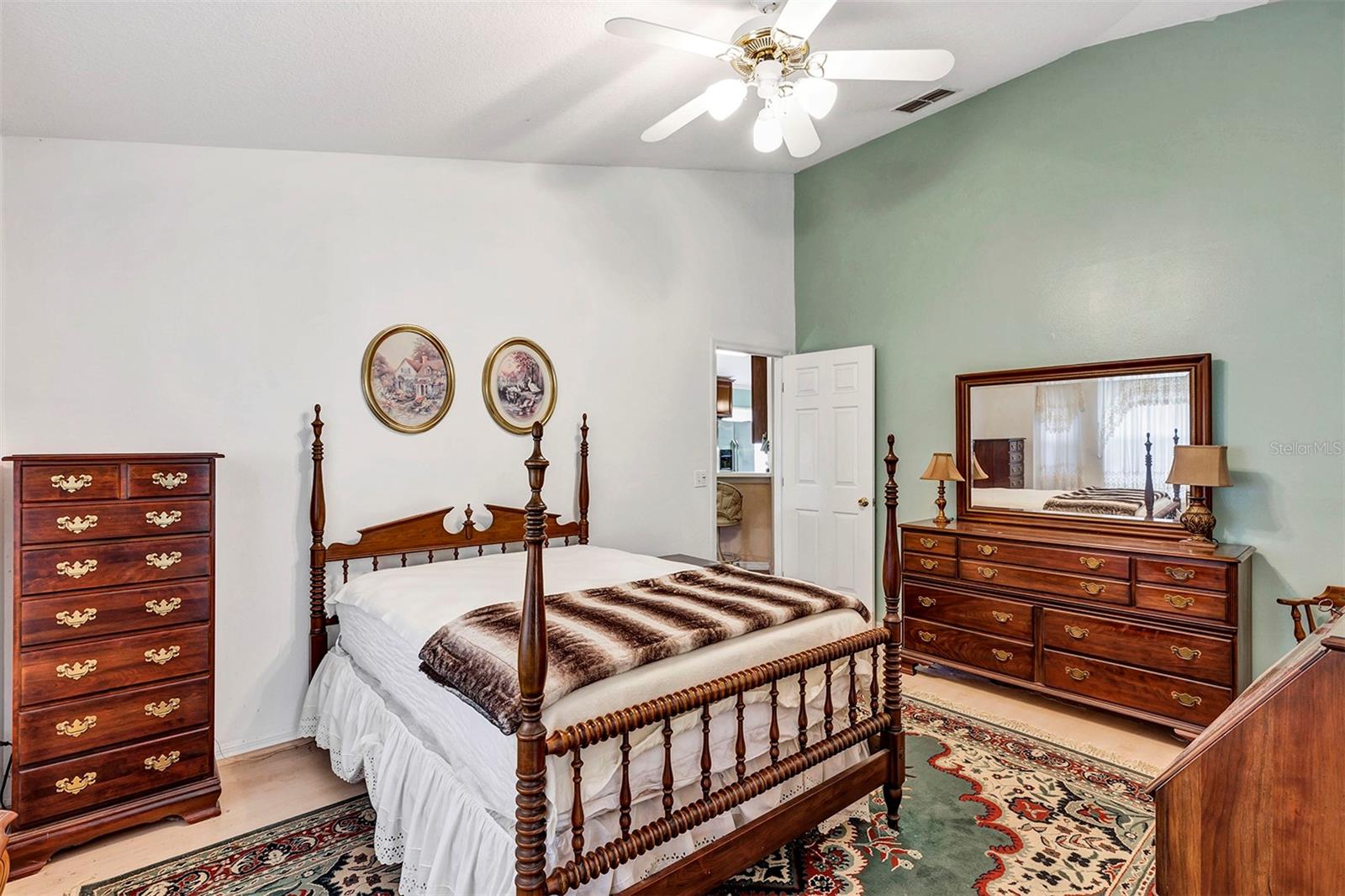 SAVANNAH OAKS - Residential