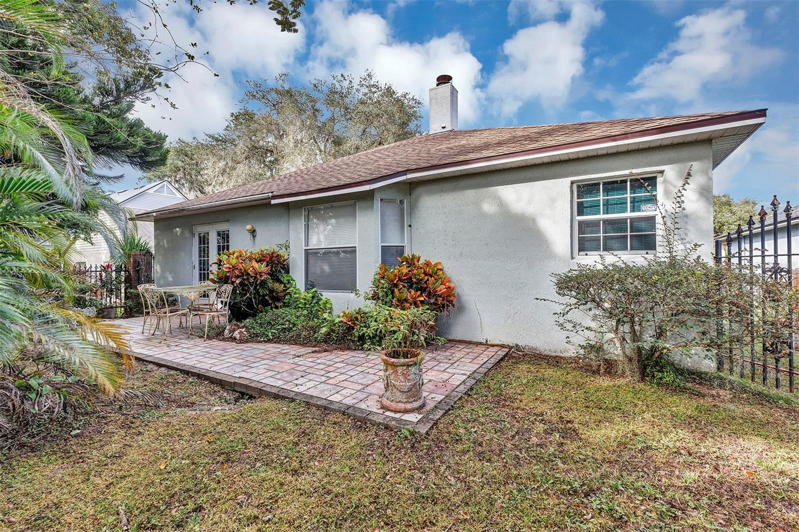 SAVANNAH OAKS - Residential