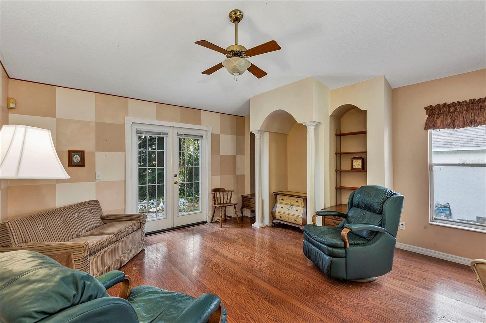 SAVANNAH OAKS - Residential