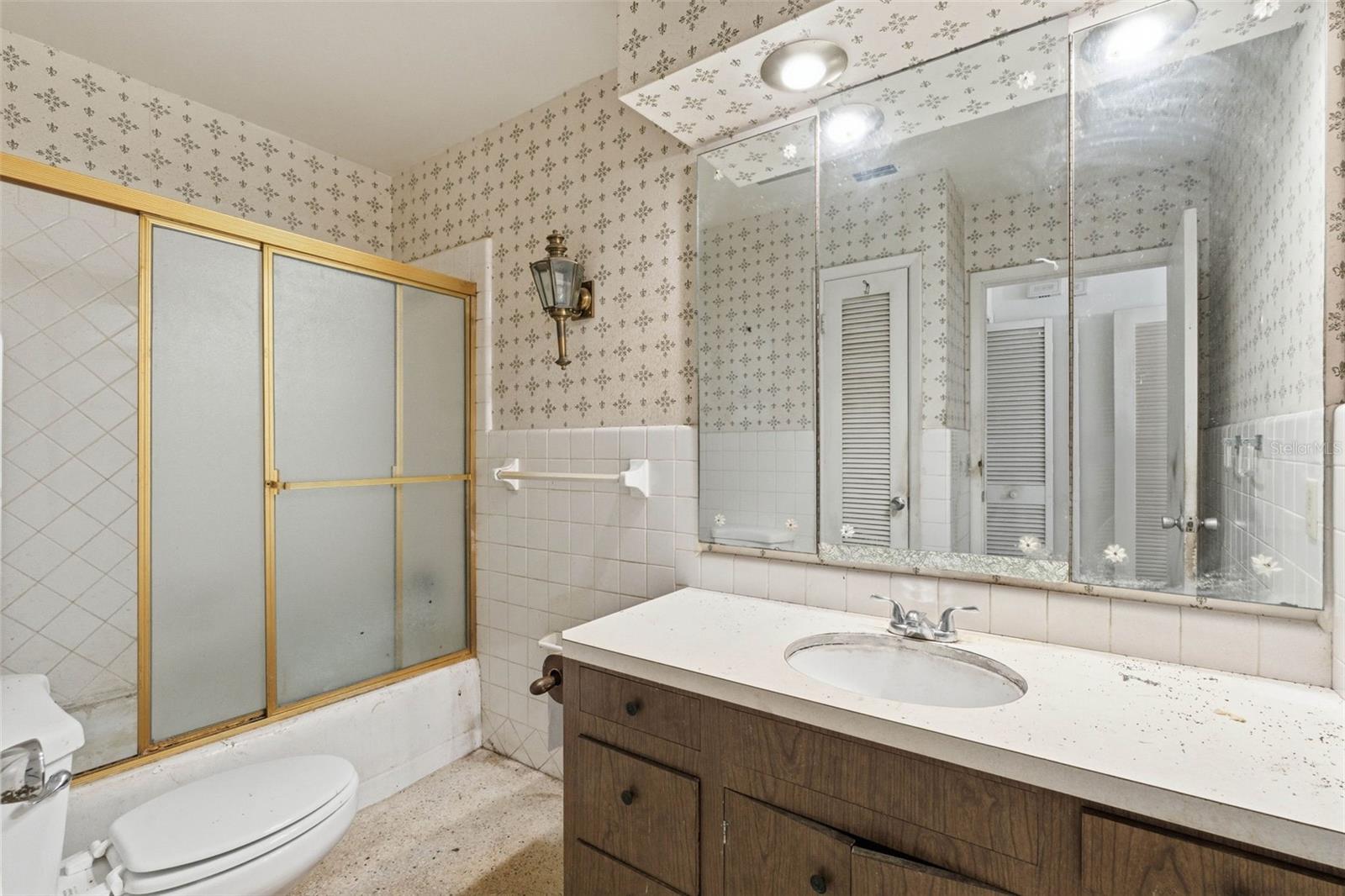 FAIRWAY ESTATES 7TH ADD - Residential