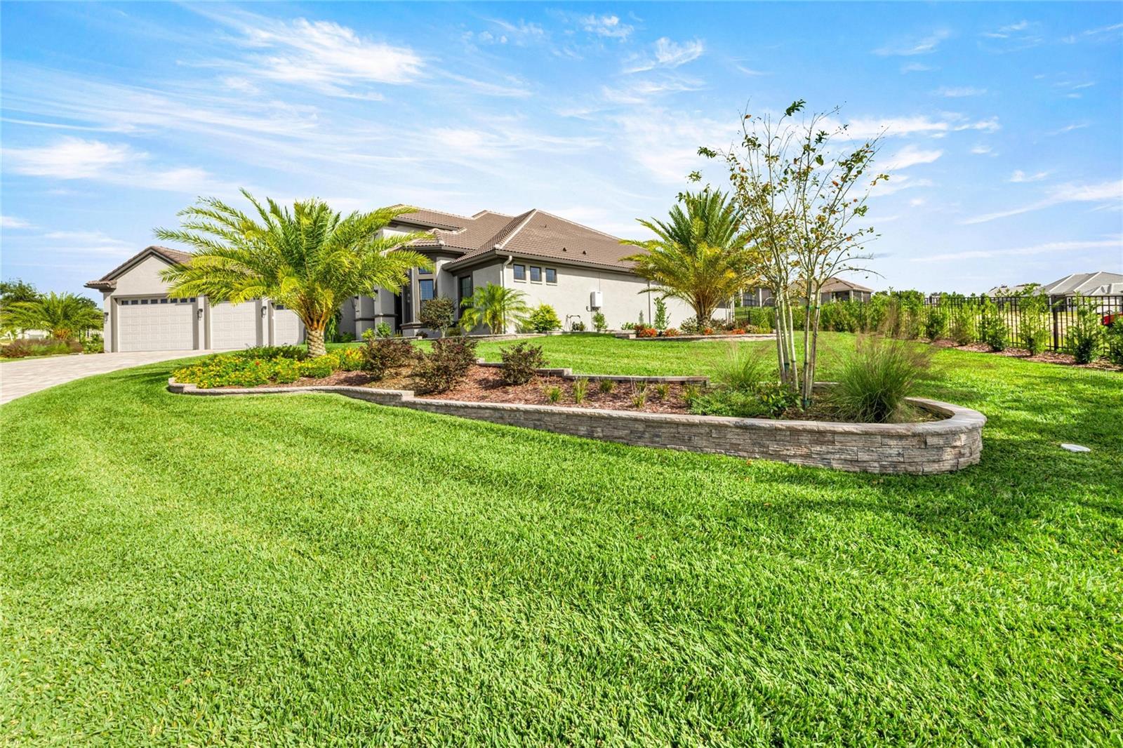 1999 N BUCKMEADOW LOOP