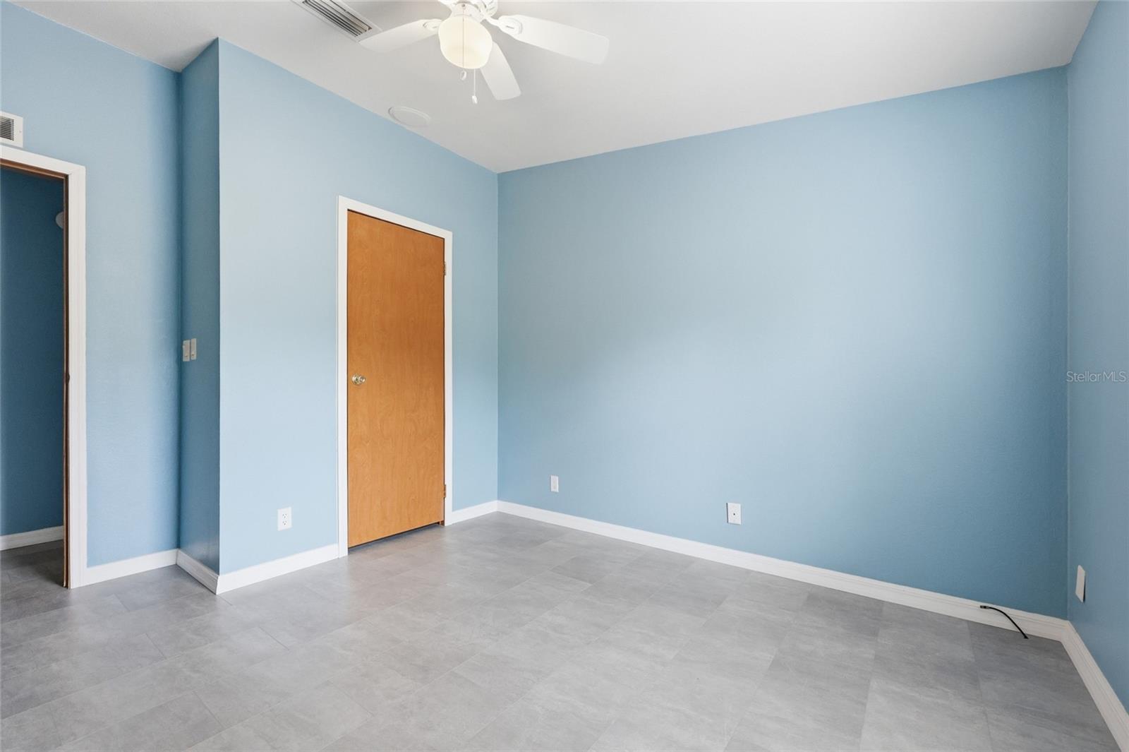 TRI-CITY OAKS - Residential
