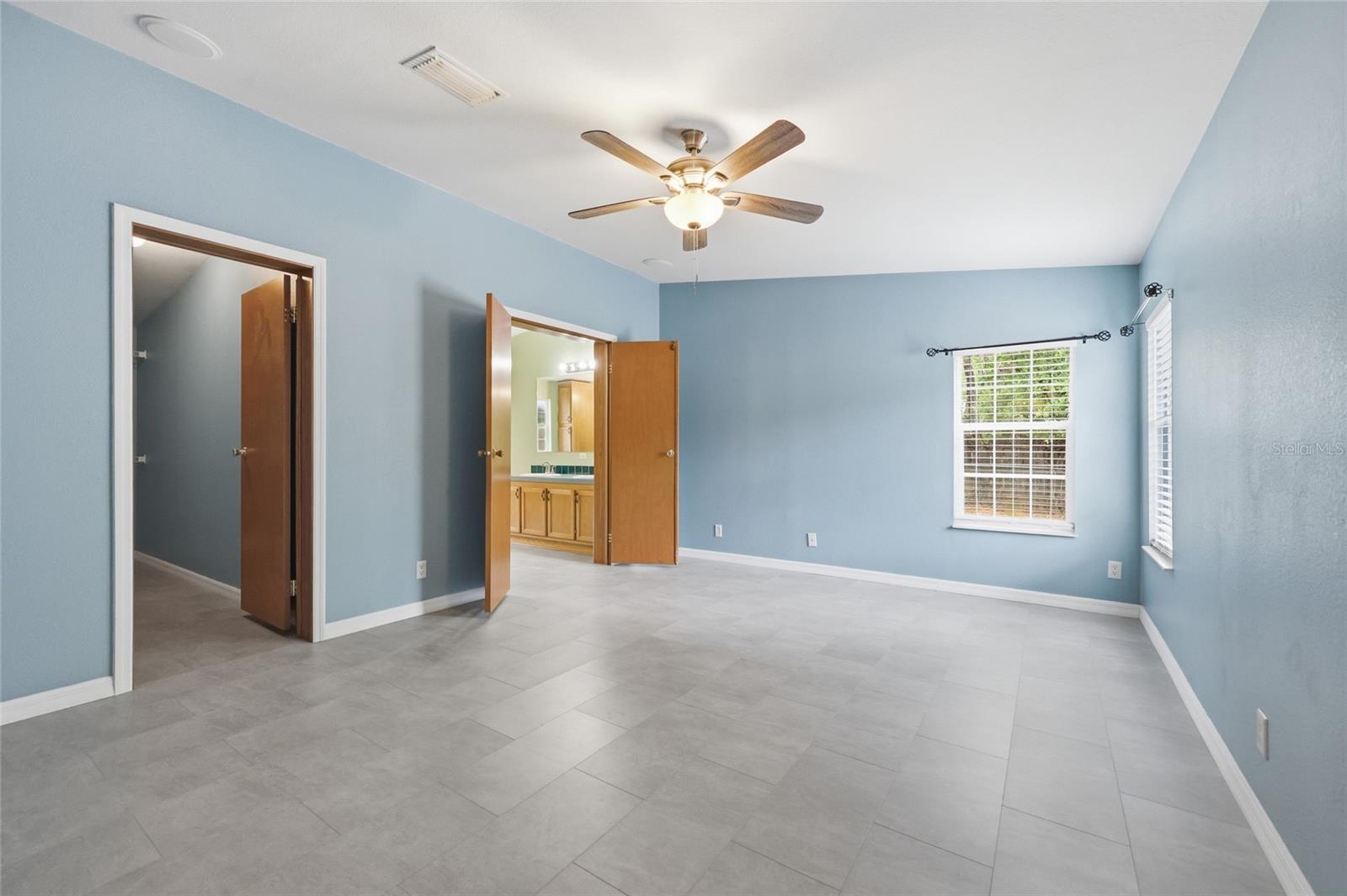 TRI-CITY OAKS - Residential