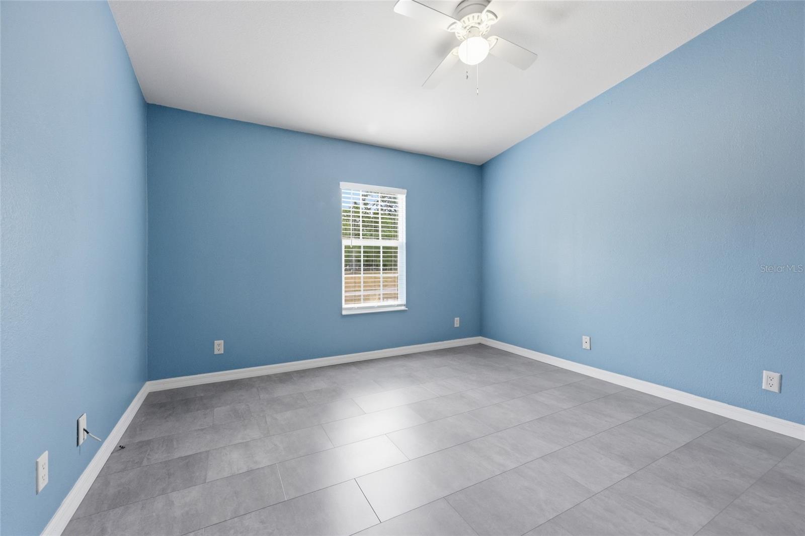TRI-CITY OAKS - Residential