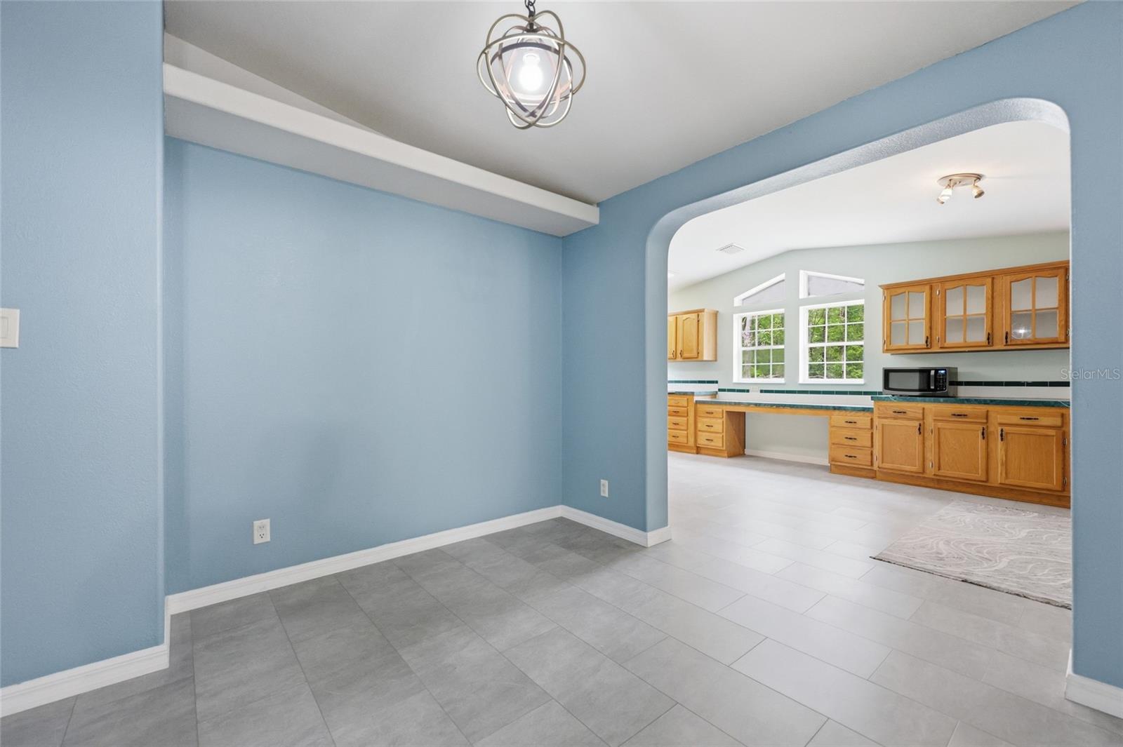 TRI-CITY OAKS - Residential