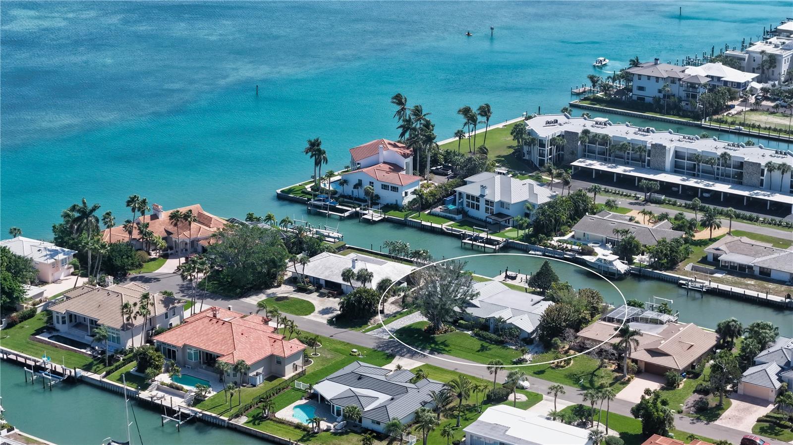 COUNTRY CLUB SHORES - Residential