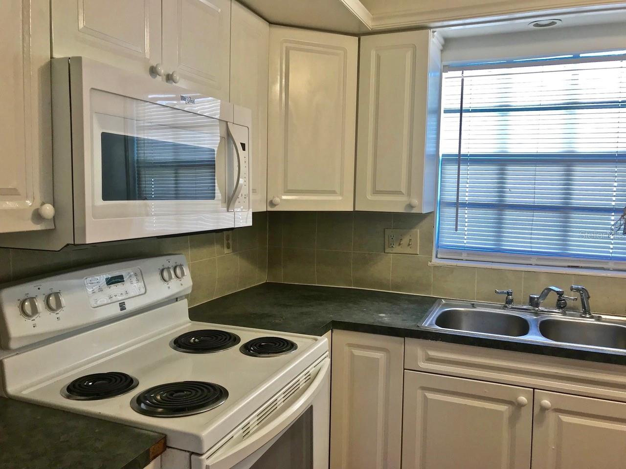 KENSINGTON PARK - Residential Lease