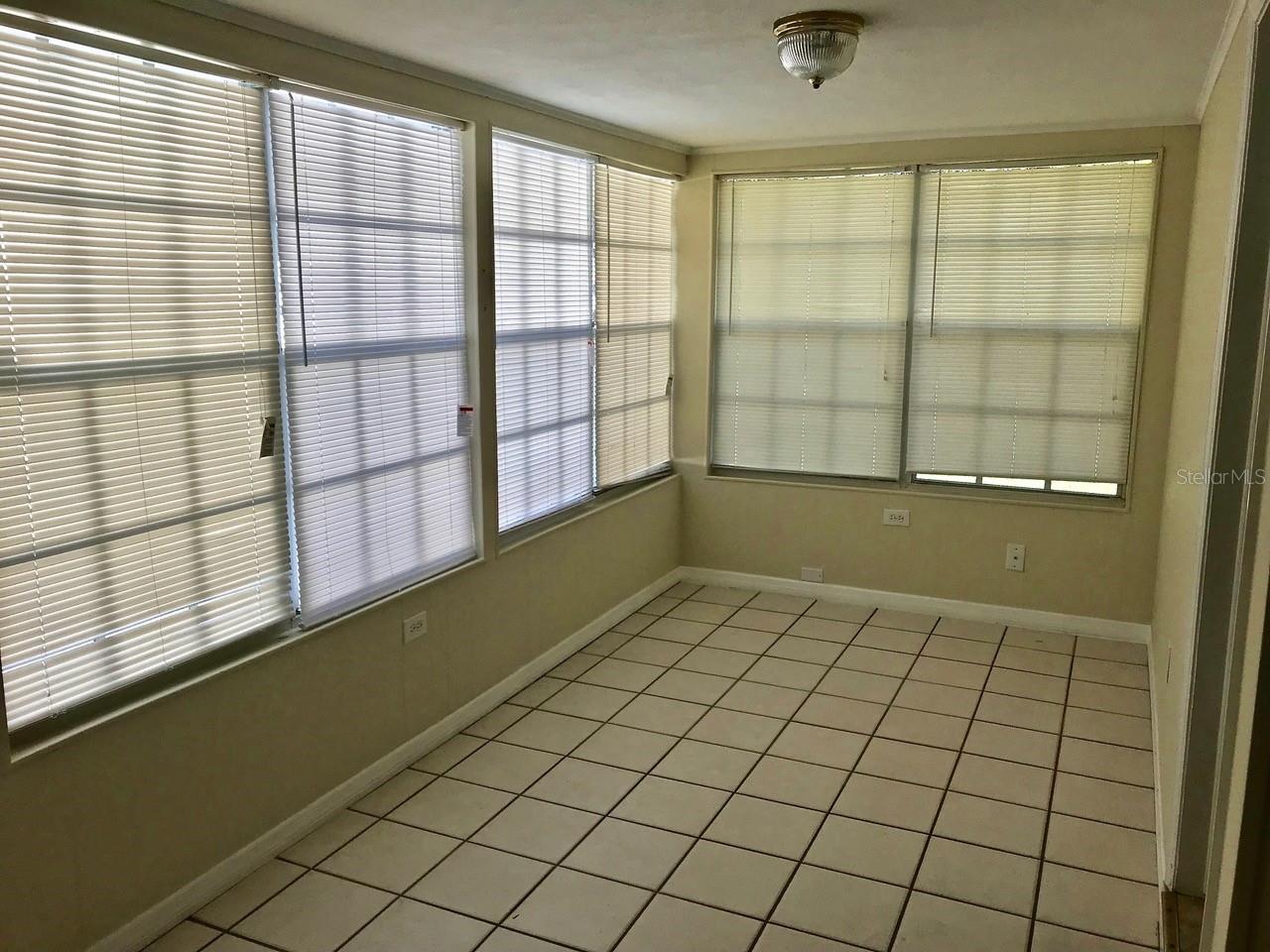 KENSINGTON PARK - Residential Lease
