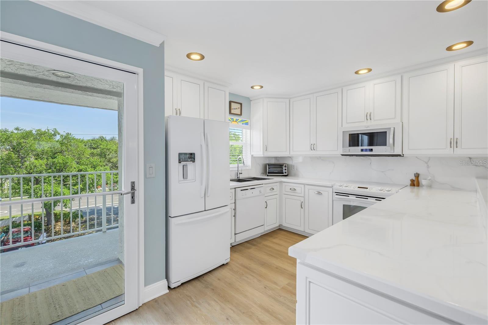 340 PINELLAS BAYWAY S 306