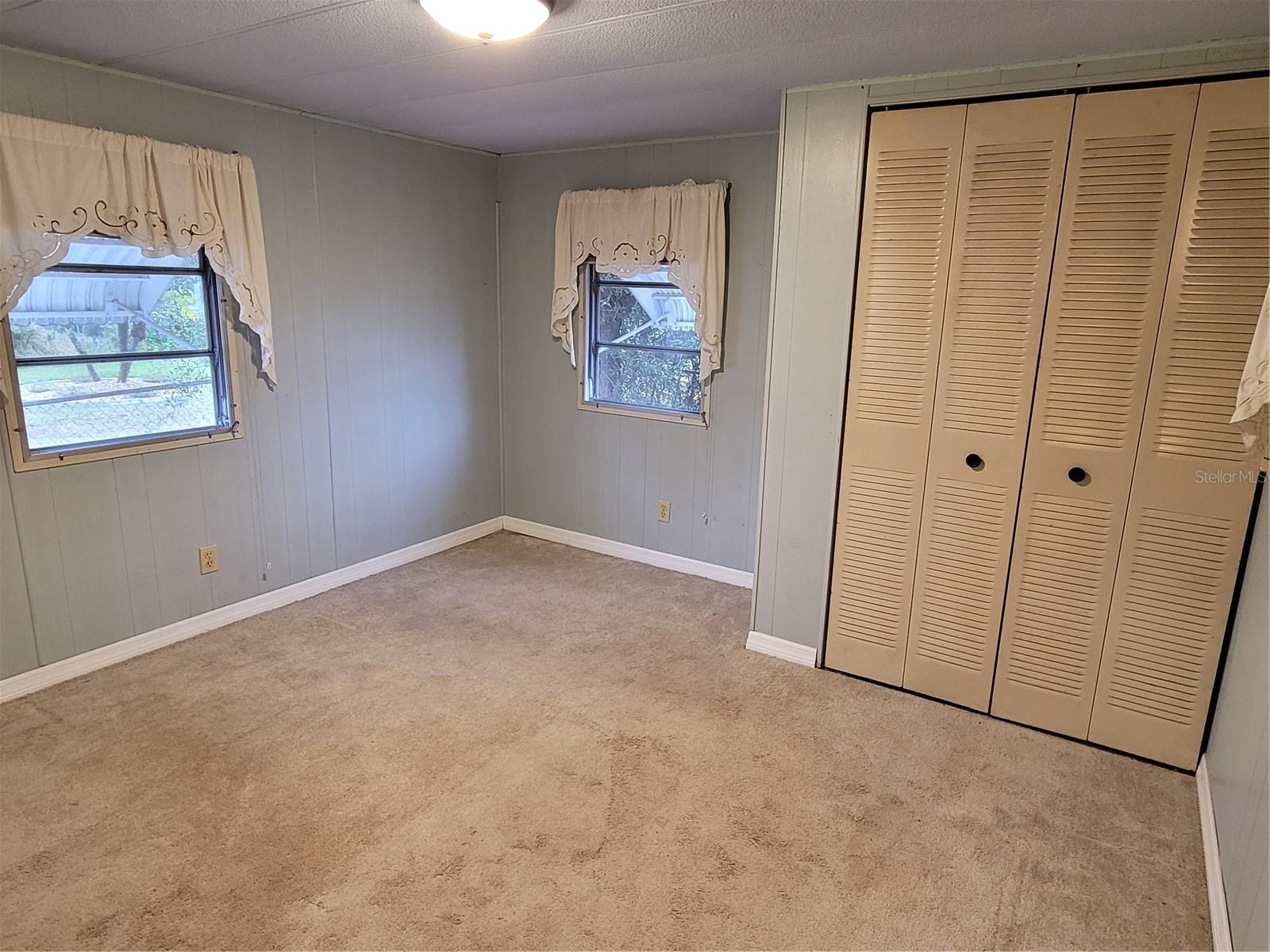 HOLIDAY MOB ESTATES 2ND ADD - Residential Lease