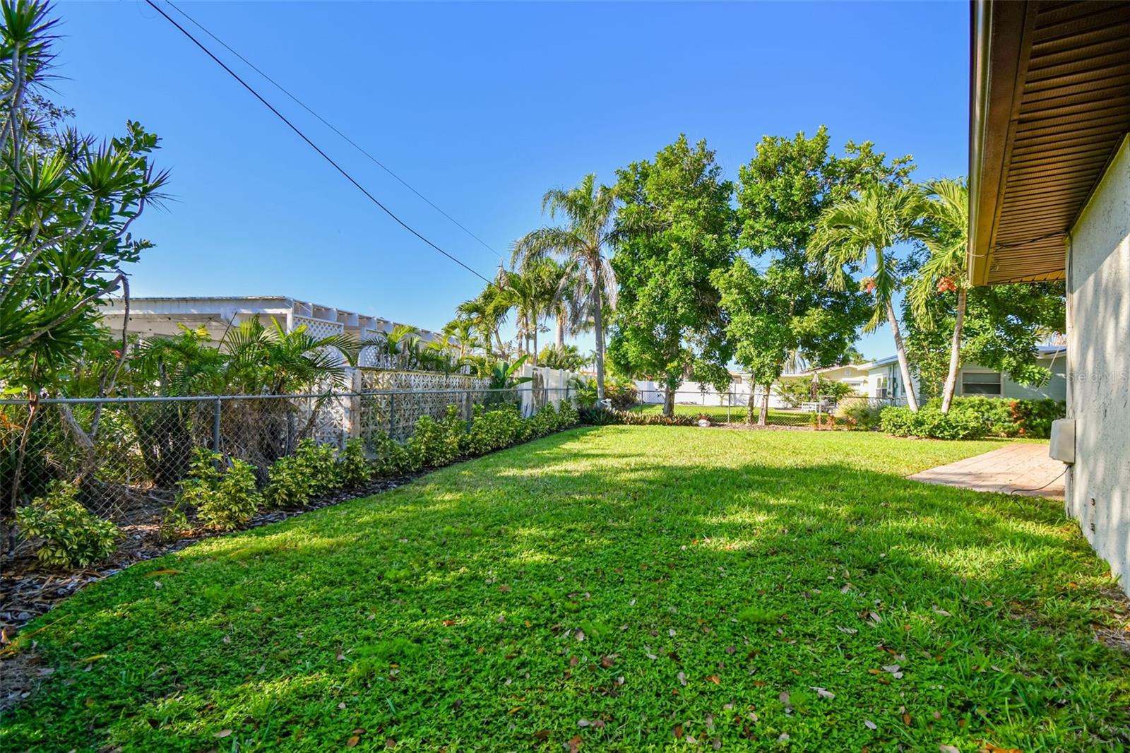 PARADISE ISLAND 4TH ADD - Residential