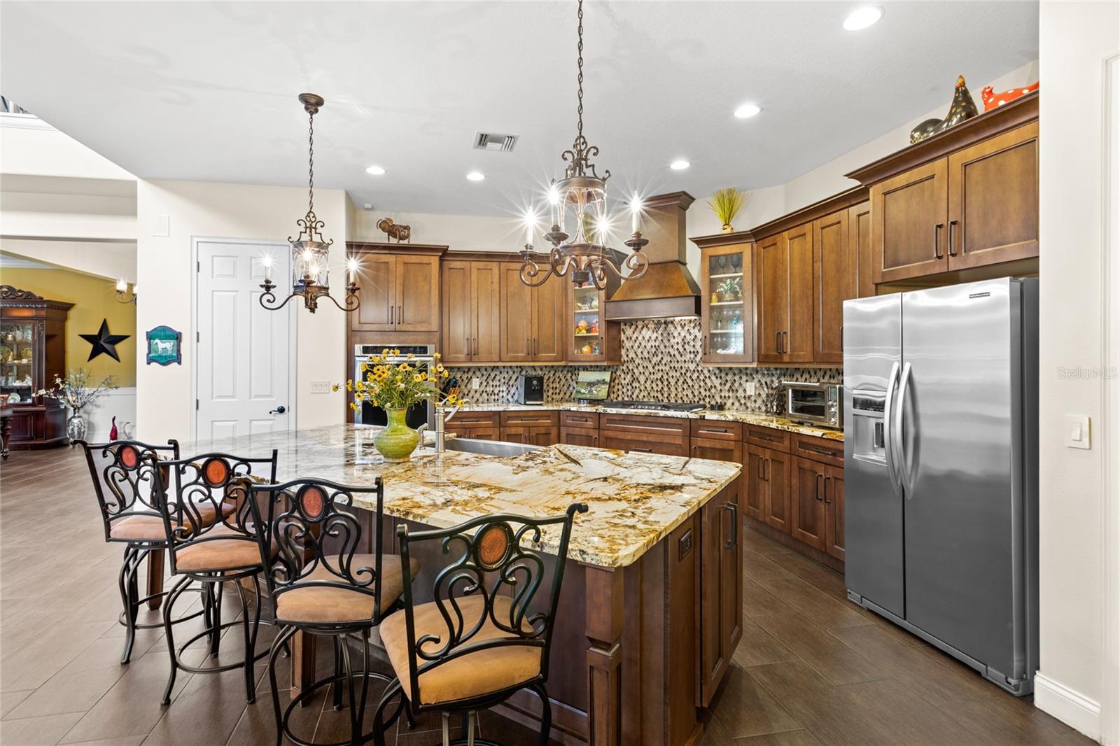 8424 LAKE BURDEN CIRCLE