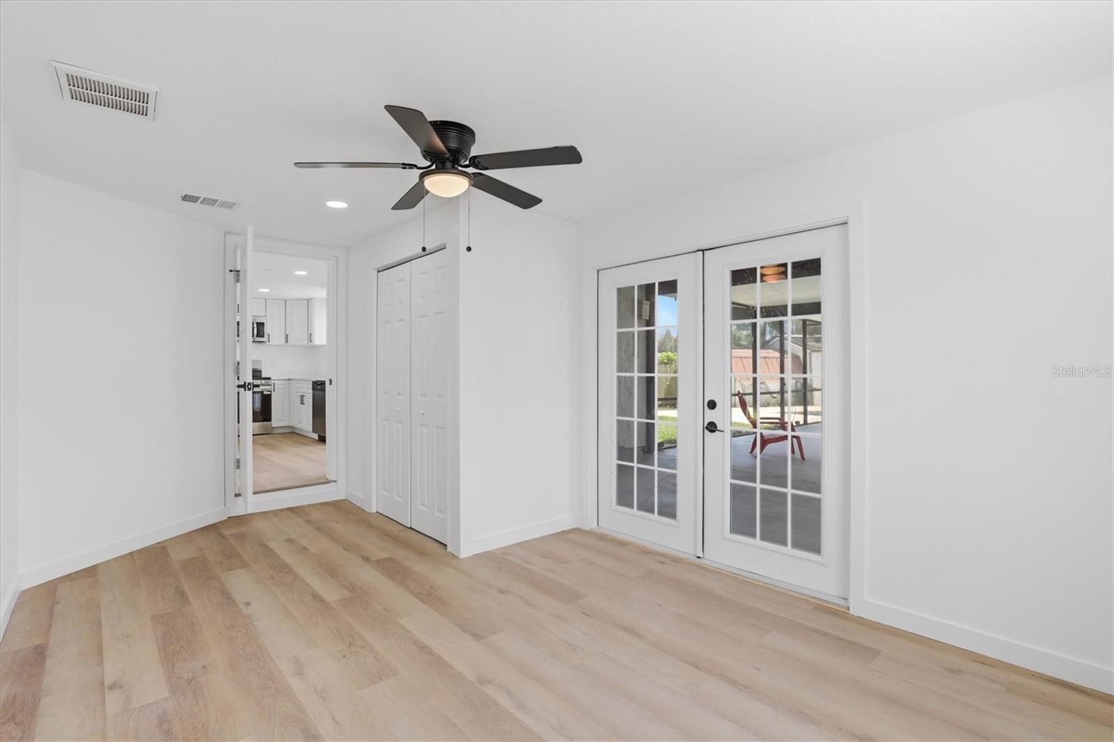 CAPE CAY - Residential