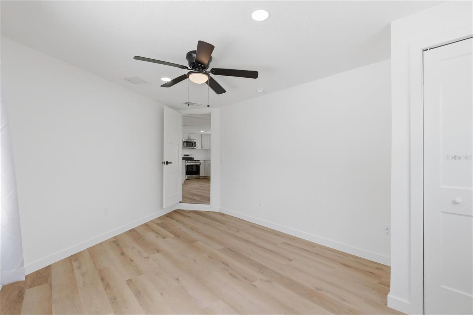 CAPE CAY - Residential