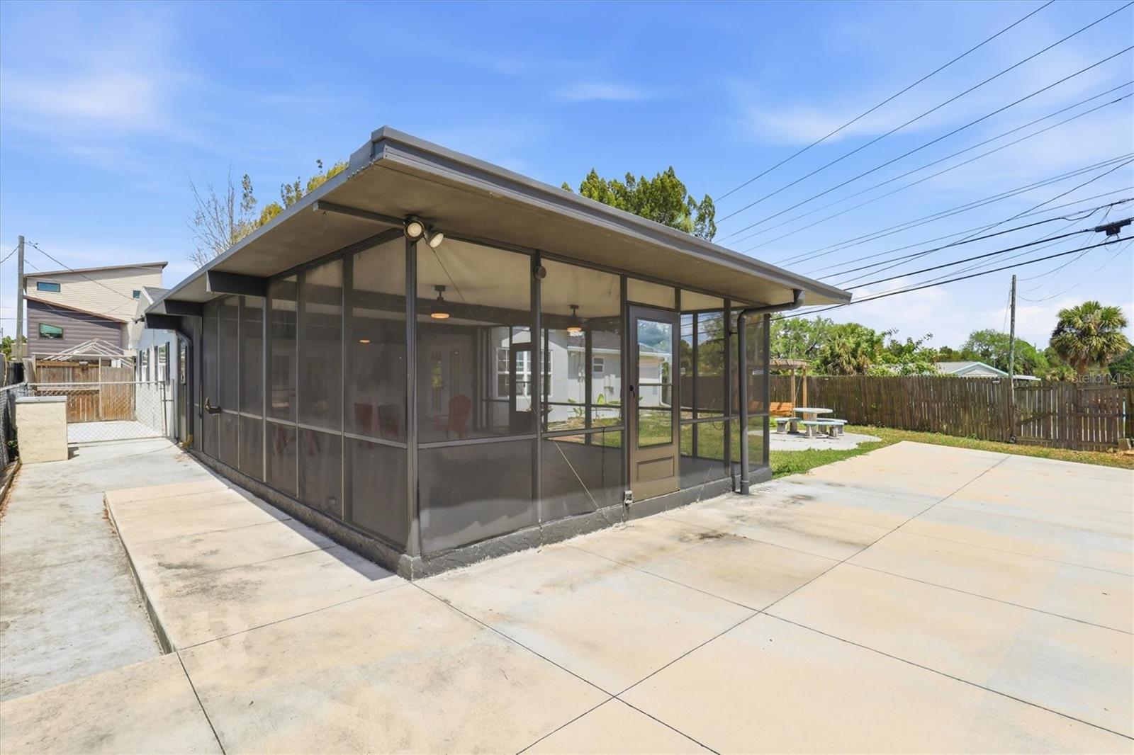 CAPE CAY - Residential