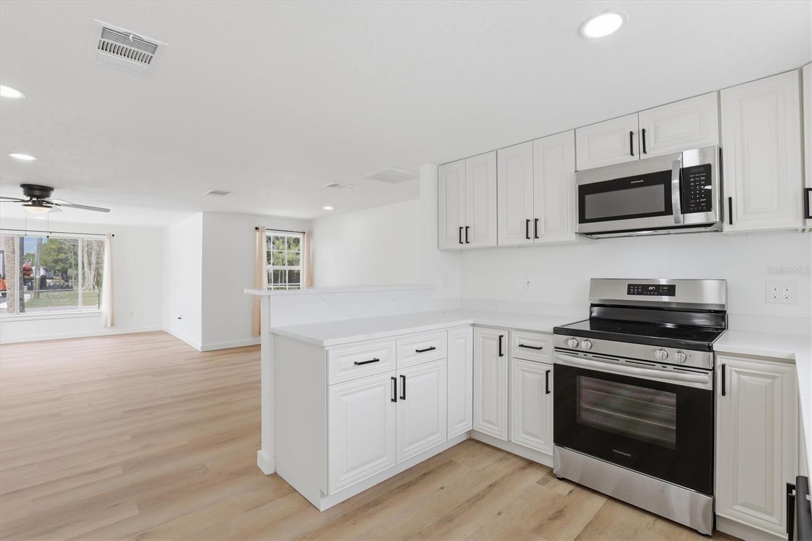 CAPE CAY - Residential