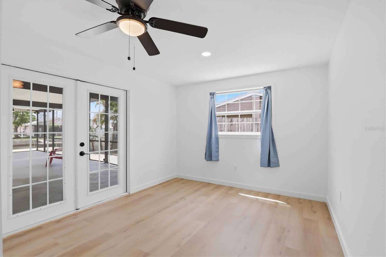 CAPE CAY - Residential