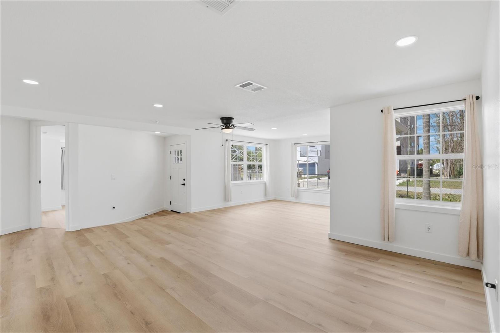 CAPE CAY - Residential