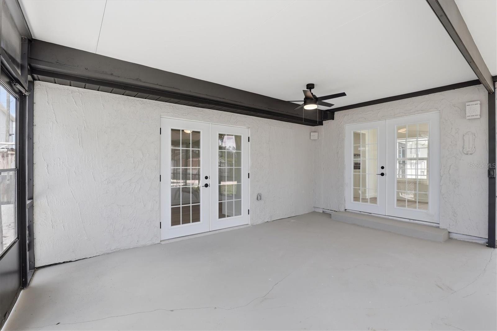 CAPE CAY - Residential