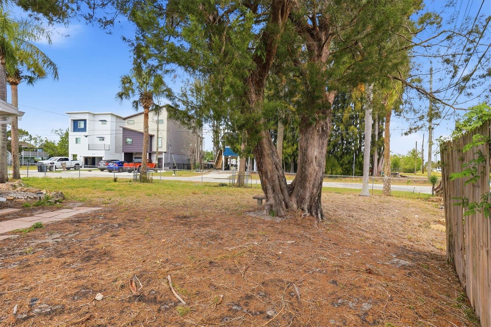 CAPE CAY - Residential