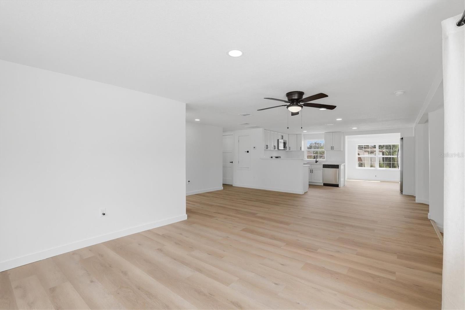 CAPE CAY - Residential