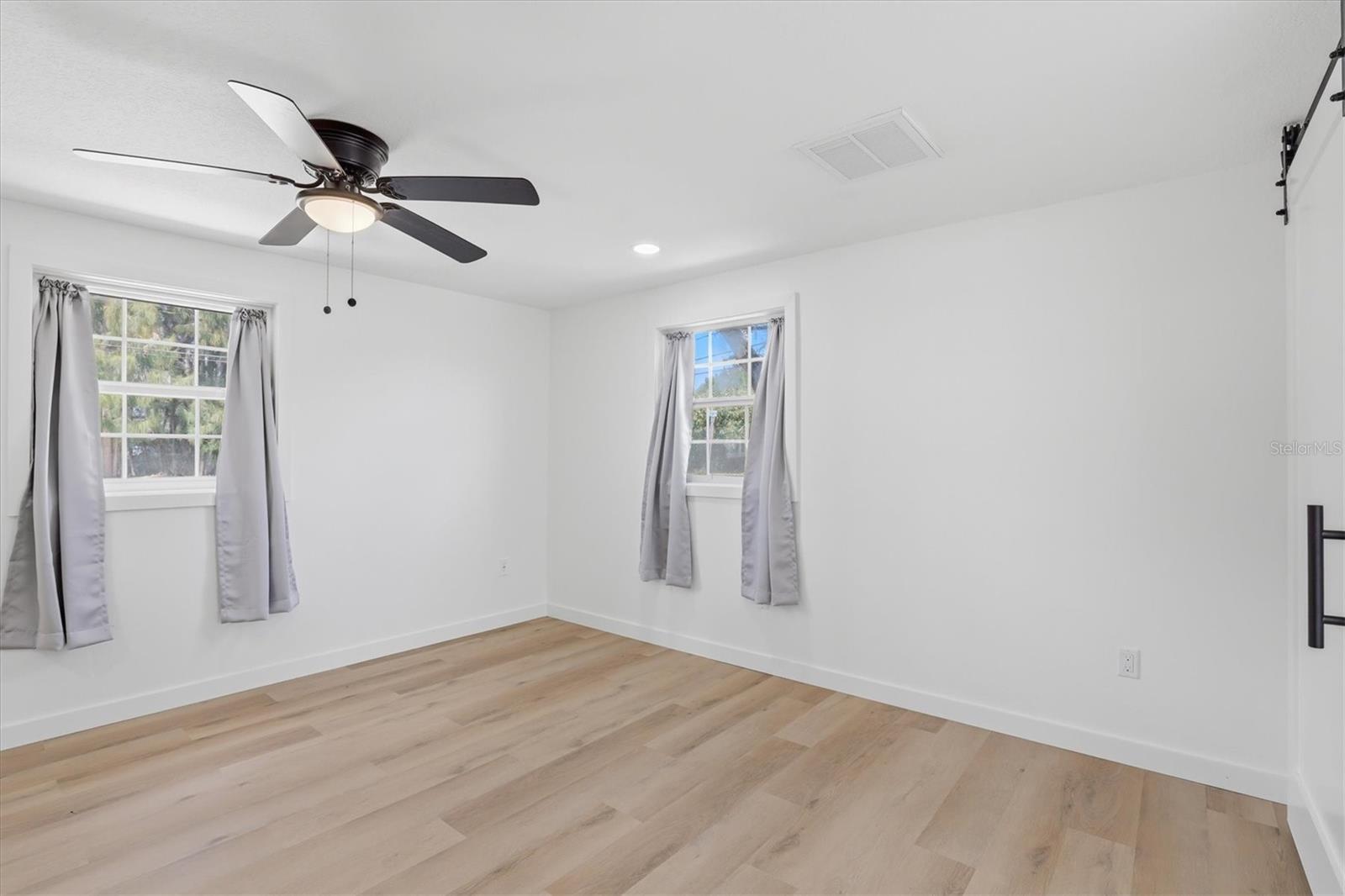 CAPE CAY - Residential