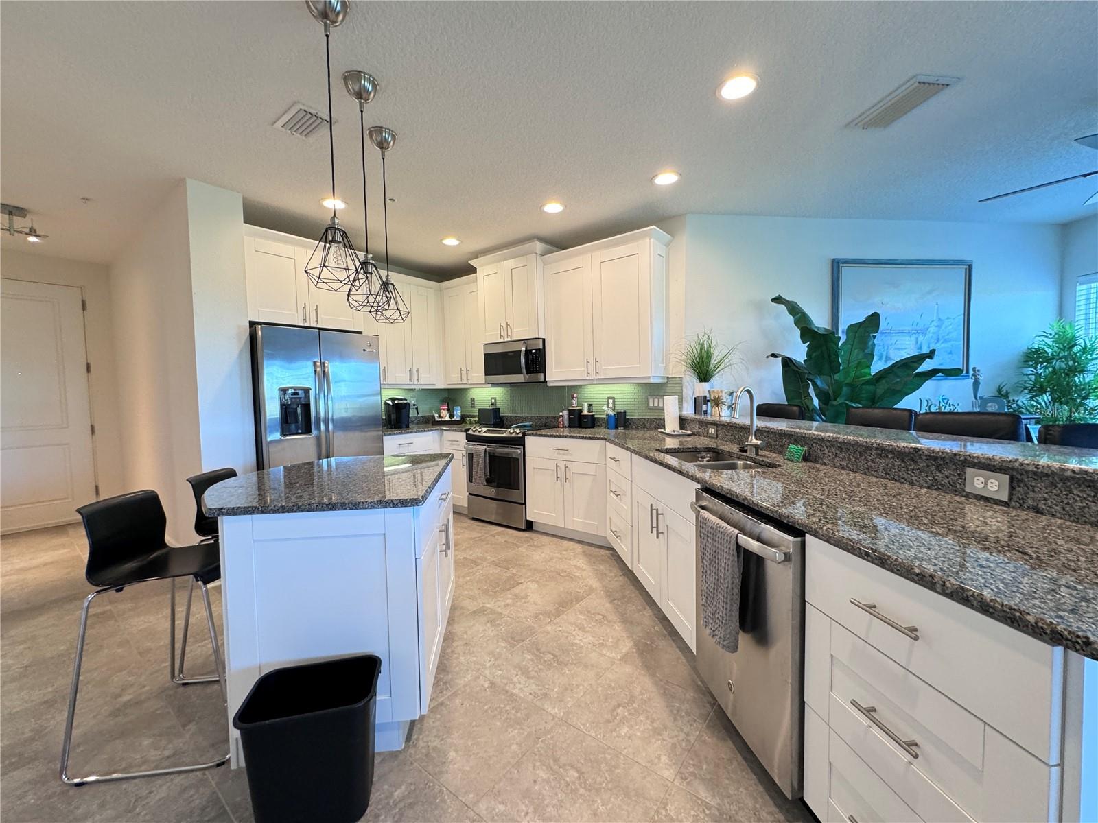 PALMA SOLA BAY CLUB PH 12 - Residential Lease