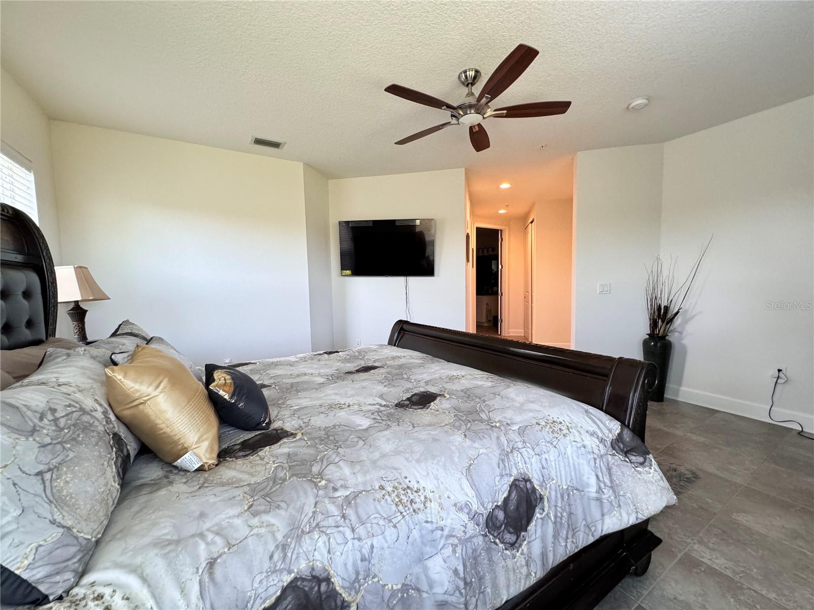 PALMA SOLA BAY CLUB PH 12 - Residential Lease