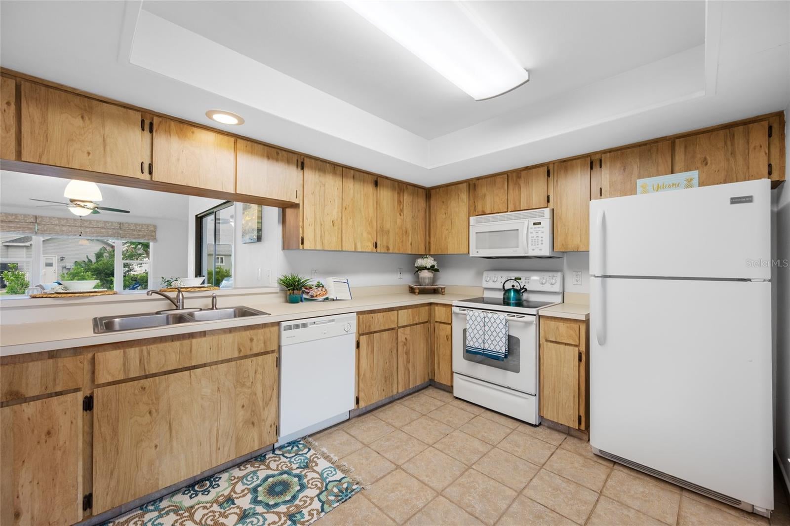 2060 SHEFFIELD COURT