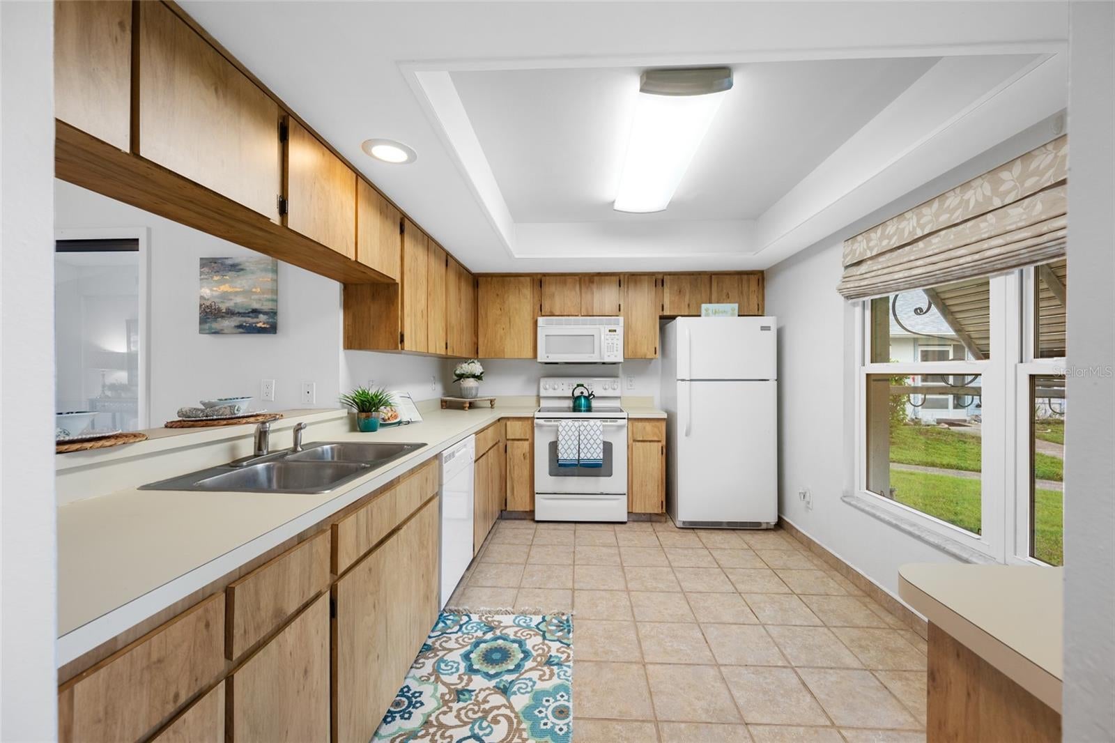 2060 SHEFFIELD COURT