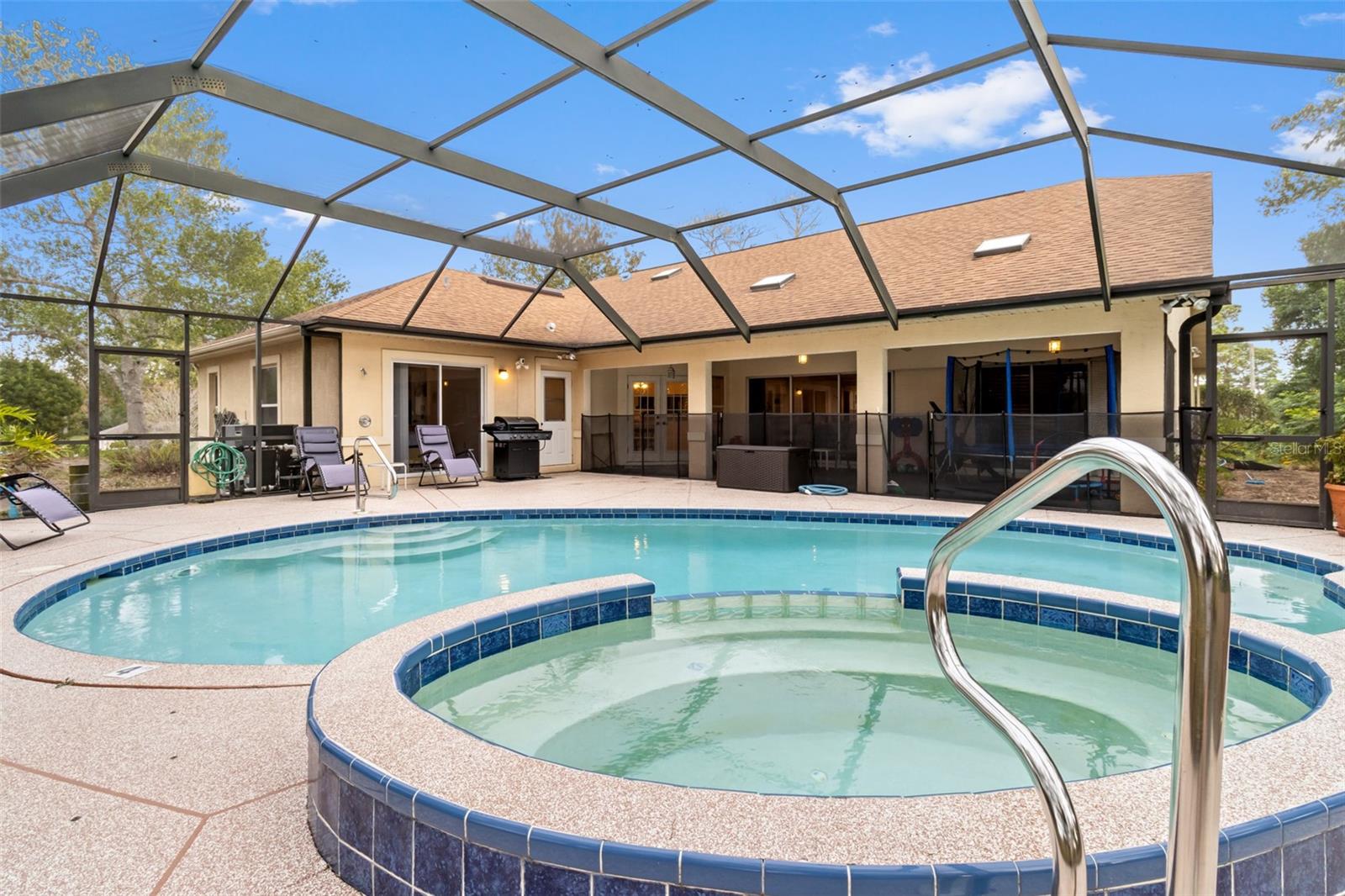 SPRING HILL - Residential