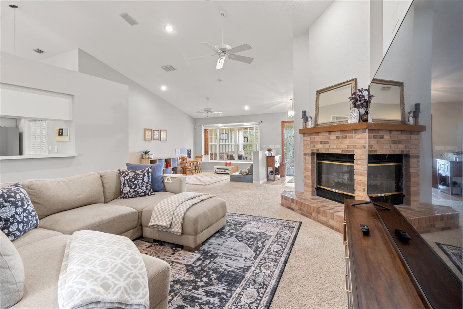 SPRING HILL - Residential