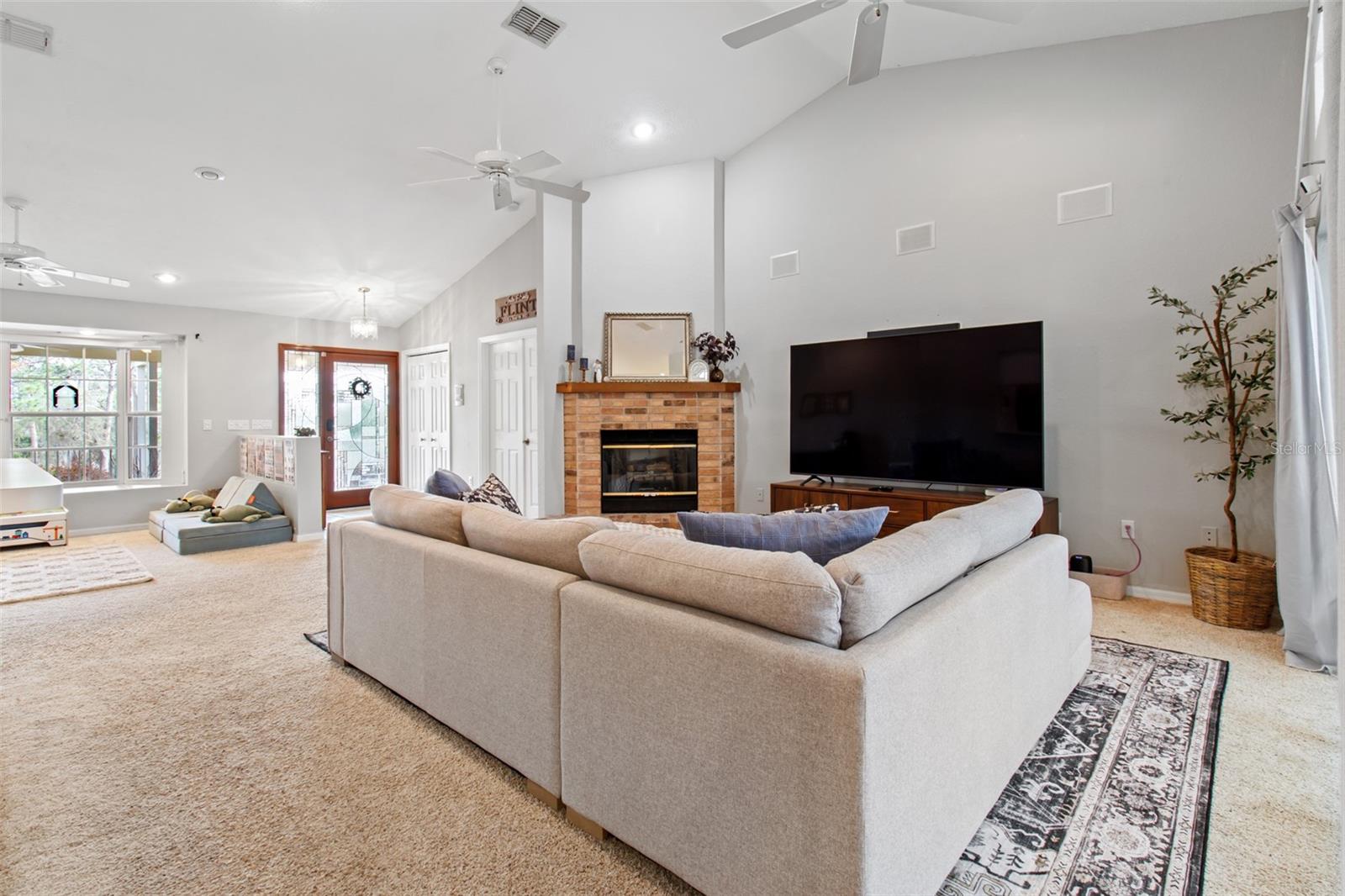 SPRING HILL - Residential