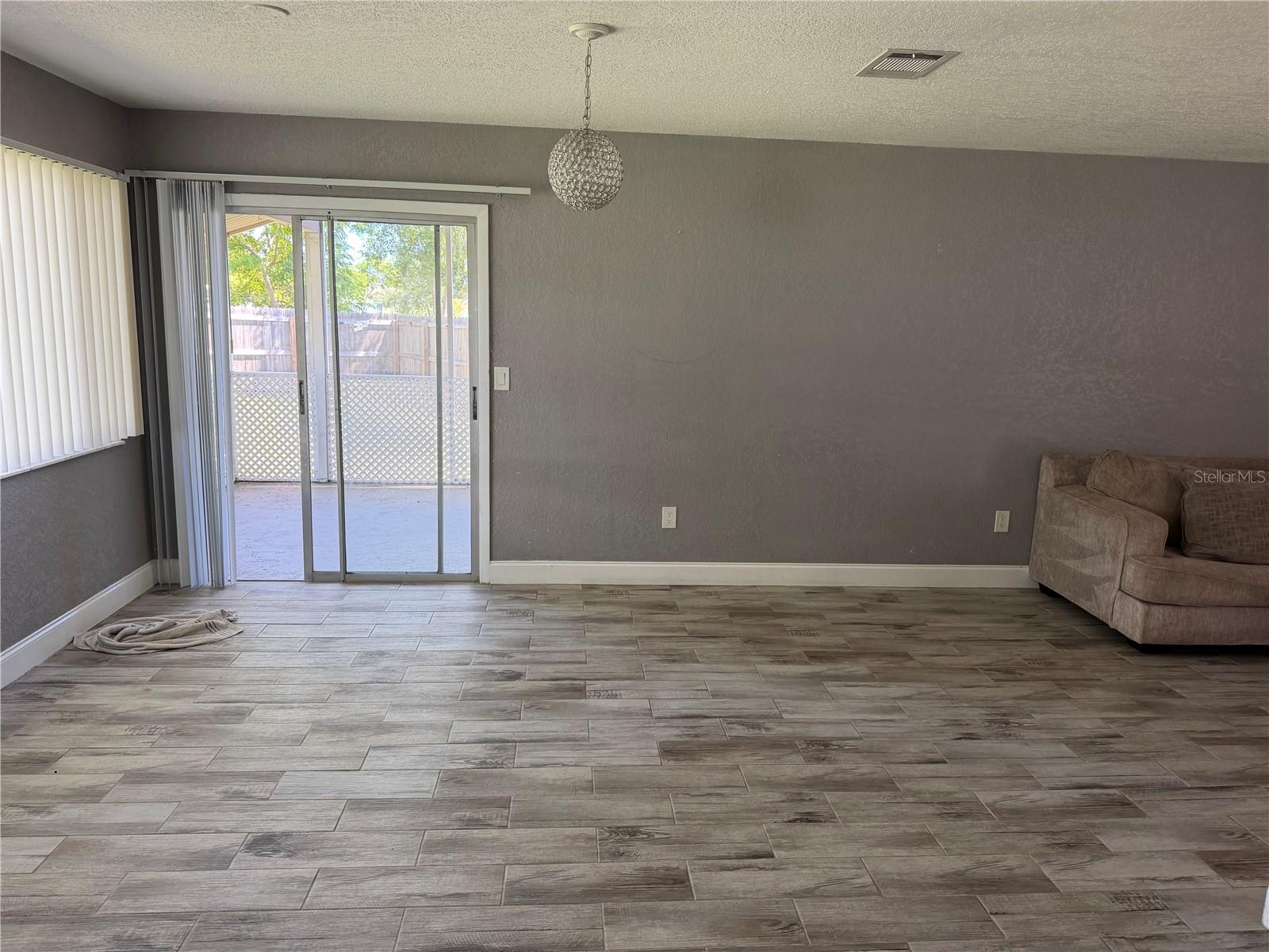 5493 TREKELL STREET